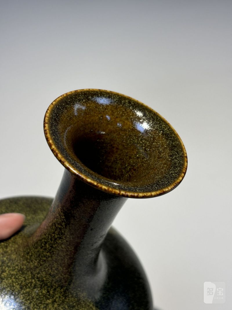    60-70年代部所作 茶叶末荸荠瓶 - 图6